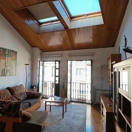 Apartment Atico Duplex En Plaza De Trascorrales *