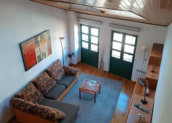 Atico Duplex En Plaza De Trascorrales