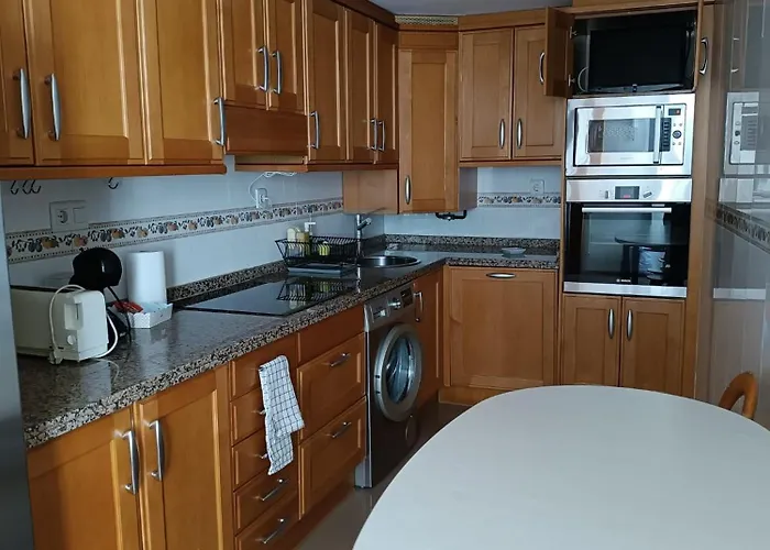 Atico Duplex En Plaza De Trascorrales 奥维耶多